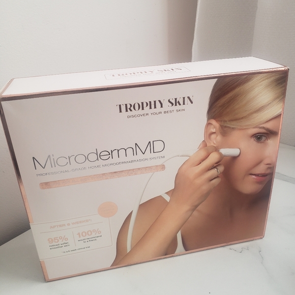Trophy Skin NWB MicrodermMD Professional-Grade Home Microdermabrasion System - Picture 1 of 7